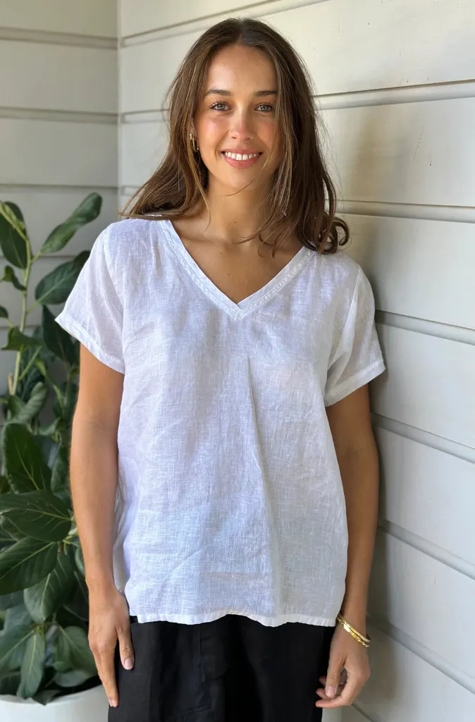 Frockk Ellie V Neck Tee in White Linen