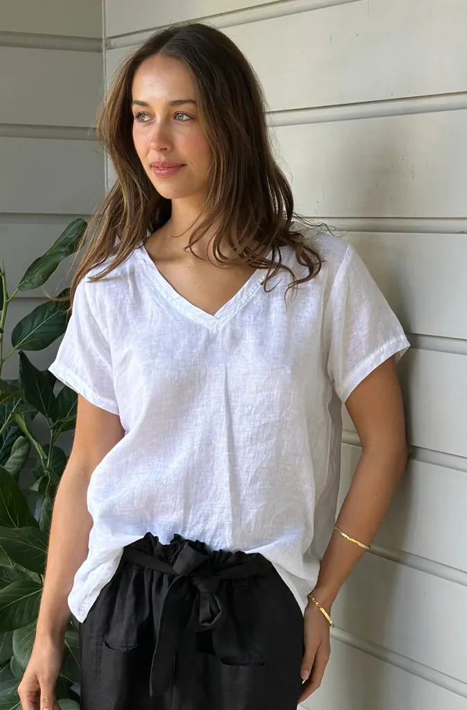 Frockk Ellie V Neck Tee in White Linen